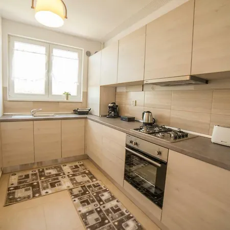Adora Travel Apartment *