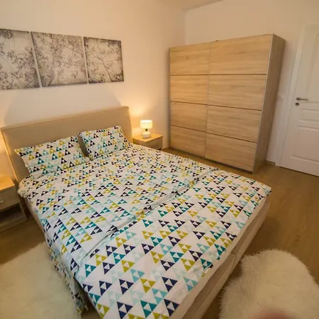 Adora Travel Apartment *